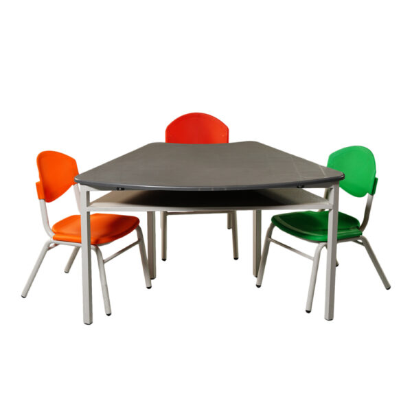 Mesa Trapezoidal Preescolar con 3 sillas (Manual Ministerio de Educación) - Image 3