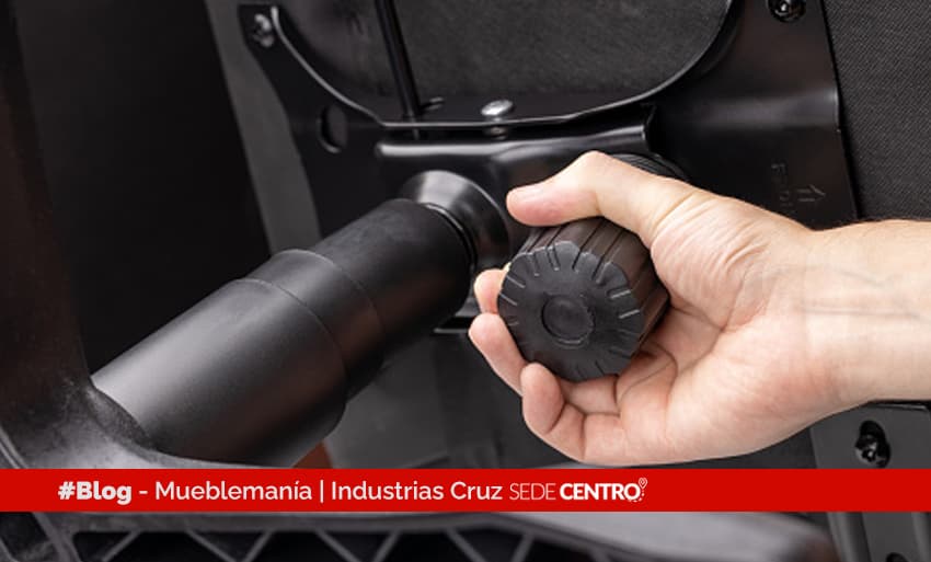 ¿Cómo ajustar una Silla Giratoria?